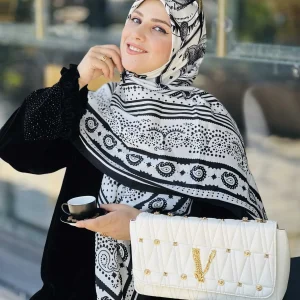 گیس بانو روسری سیا اسکارف گل رز نارنجی