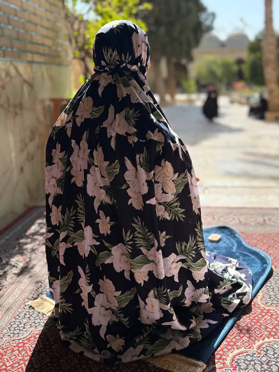 گیس بانو چادر نماز سورمه ای گلایول