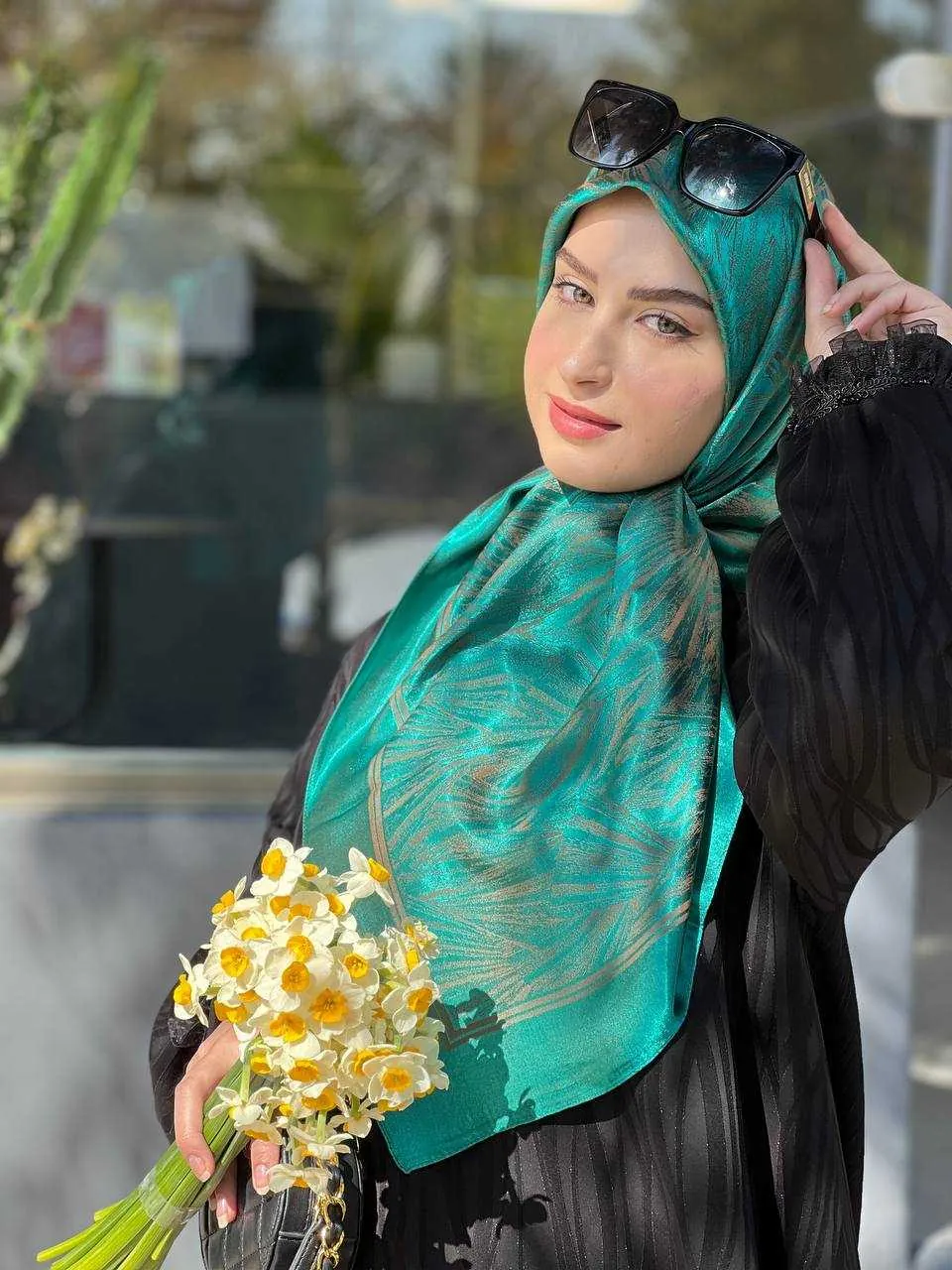 گیس بانو روسری راه راه